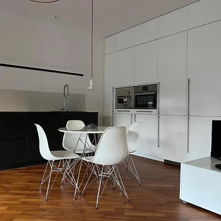 Interno 1 - Elegante Mini Affacciato Sul Udine